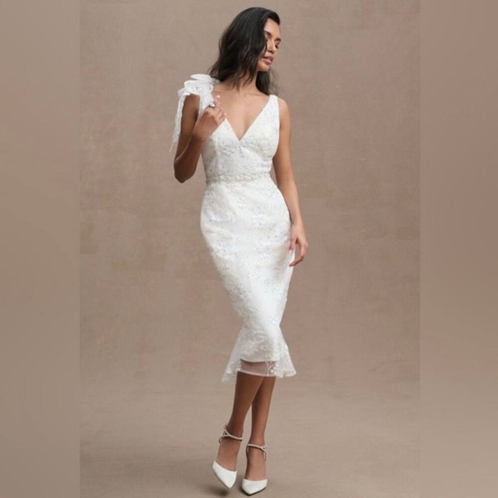 Mac Duggal 79337 MIDI Dress-size 4-white floral high embellished rosette‎ v neck
